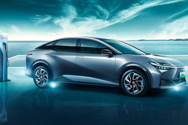 Компания Toyota показала электрический седан bZ3 для китайского рынка