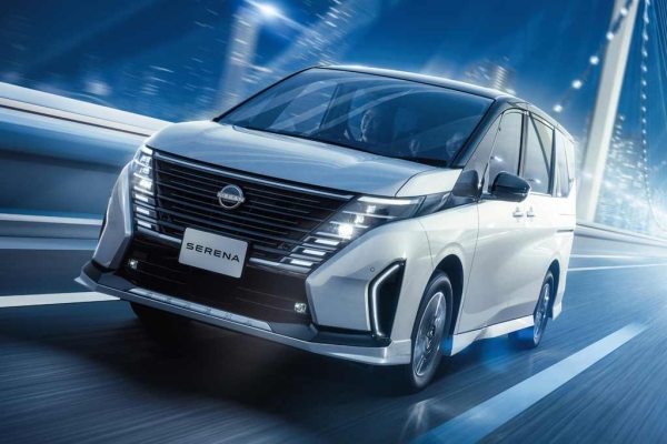 Nissan Serena 2023: японцы представили минивэн нового поколения