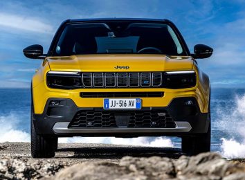 Компактный паркетник Jeep Avenger стал первым электрокаром американской марки