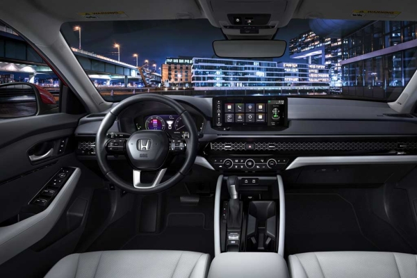 Японцы презентовали новую Honda Accord 2023: это уже одиннадцатое поколение