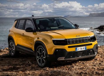 Компактный паркетник Jeep Avenger стал первым электрокаром американской марки