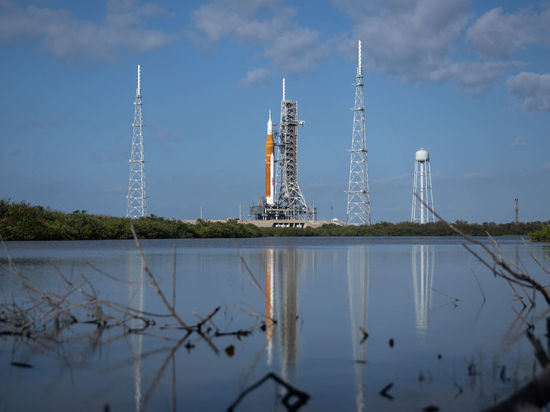 США запустили ракету с кораблем Orion на орбиту Луны