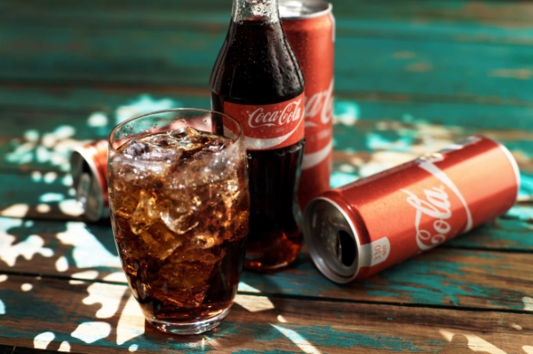 
            Имитирующие оригинальную Coca-Cola напитки обнаружены в столичных магазинах        