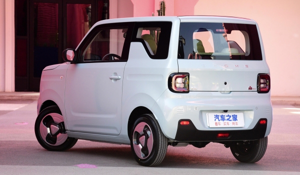 Представлен забавный микрокар Geely Panda Mini