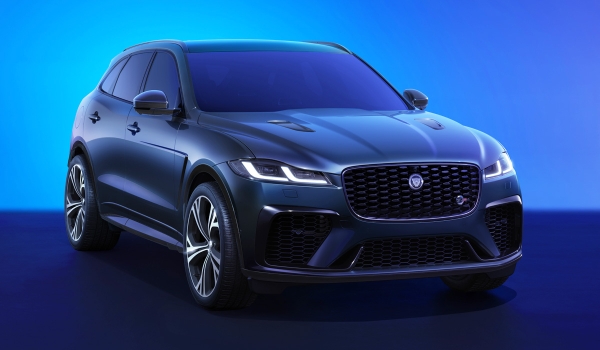 Кроссовер Jaguar F-Pace: сокращенная гамма, улучшенный гибрид