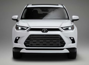 На автосалоне в Чикаго 2023 дебютировал кроссовер Toyota Grand Highlander