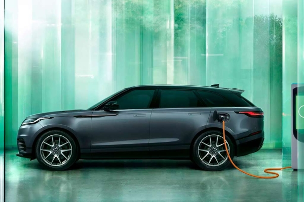 Кроссовер Range Rover Velar 2023 получил обновленный дизайн экстерьера