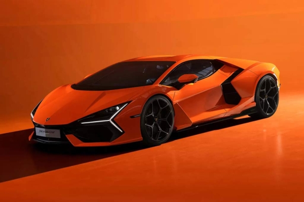 Рассекречен Lamborghini Revuelto: гибридный суперкар с 1 015-сильной установкой