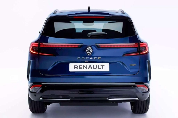 Со сменой поколений Renault Espace превратился в полноценный кроссовер