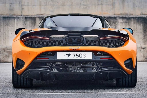 Суперкар McLaren 750S: более быстрый и легкий преемник 720S