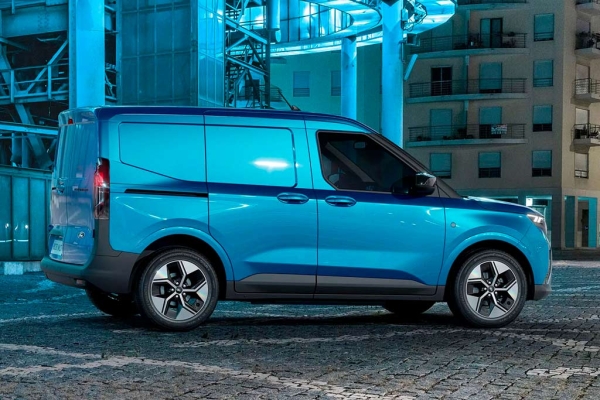 Американцы рассекретили второе поколение «каблучка» Ford Transit Courier