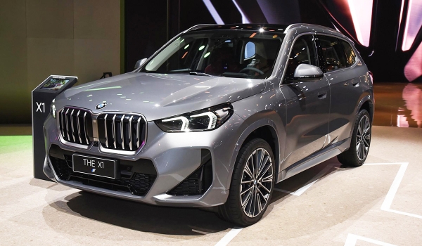 BMW в Шанхае: шестицилиндровый XM и удлиненный X1