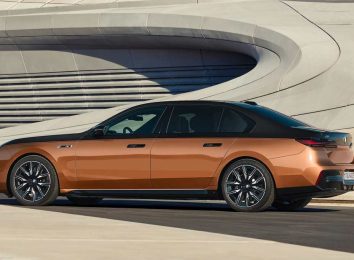 BMW i7 M70 xDrive: самый мощный электромобиль в баварской линейке