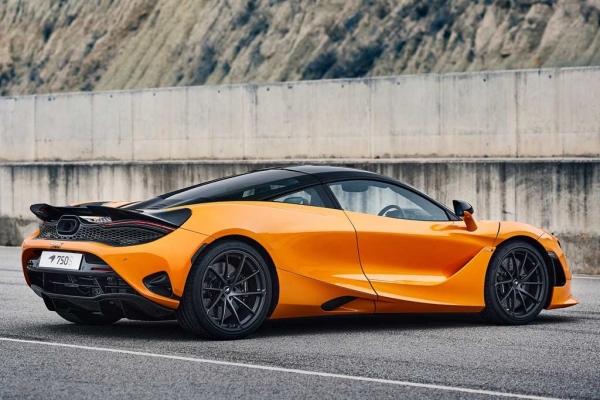 Суперкар McLaren 750S: более быстрый и легкий преемник 720S