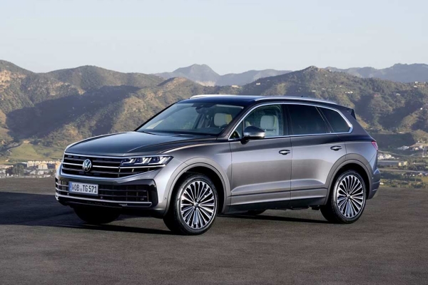 Обновленный Volkswagen Touareg 2024 получил более современные фары и фонари