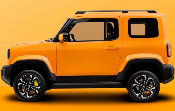 Китайцы представили миниатюрный электрокар Baojun Yep в стилистике Suzuki Jimny