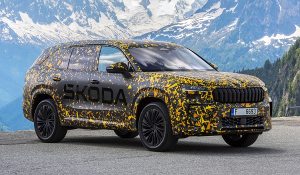 Новая Skoda Kodiaq: пока в камуфляже, но с подробностями