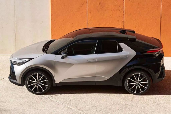 Японцы показали новый Toyota C-HR: внешне паркетник стал еще «злее»