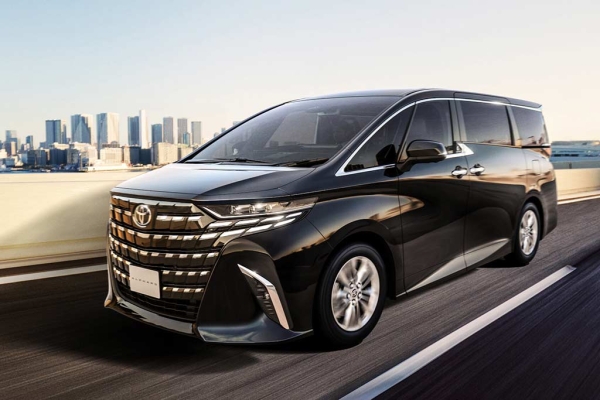 Новые минивэны Toyota Alphard и Vellfire получили еще более агрессивный дизайн экстерьера