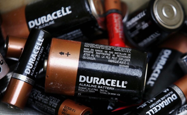 
                    Минпромторг предложил включить в параллельный импорт батарейки Duracell

                