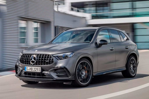 Немцы представили «заряженные» кроссоверы Mercedes-AMG GLC 43 и 63