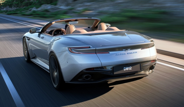 Новый кабриолет Aston Martin DB12 Volante приблизился к купе