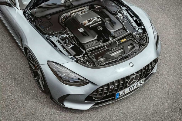 Новый Mercedes-AMG GT дебютировал в двух версиях: AMG 55 и AMG 63