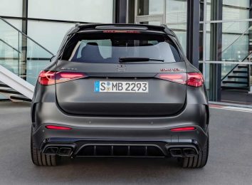 Топовый Mercedes-AMG GLC 63 S E Performance 2024 превратился в мощный гибрид