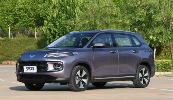 Новый паркетник Wuling Nebula: без агрессии и спешки