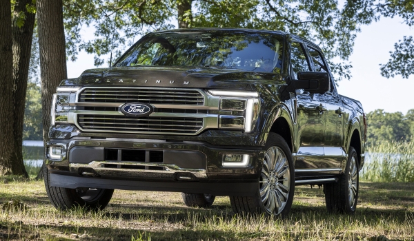 Рестайлинговый Ford F-150: налет ретро и меньше груза