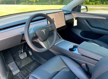 Tesla Model Y: компактный электрический кроссовер