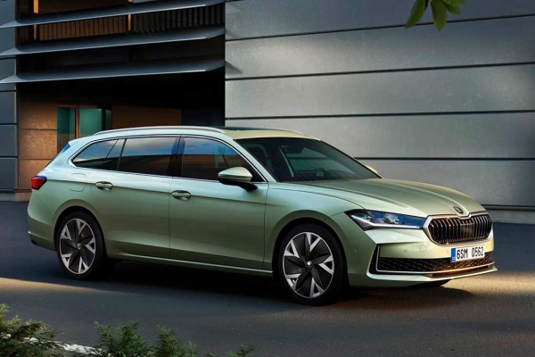 Skoda Superb Combi: состоялась официальная премьера универсала в новом кузове