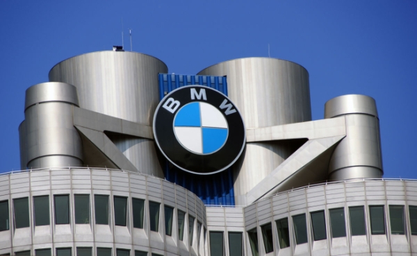 Концерн BMW восстановил поставки запчастей в Россию
Концерн BMW восстановил поставки запчастей в Россию
