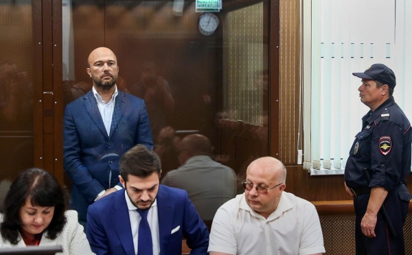 Квартиру Дмитрия Мазурова на Остоженке продадут почти за ₽1 млрд
Квартиру Дмитрия Мазурова на Остоженке продадут почти за ₽1 млрд