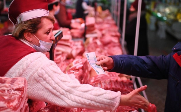 Россияне съели в 2022 году рекордное количество мяса
Россияне съели в 2022 году рекордное количество мяса