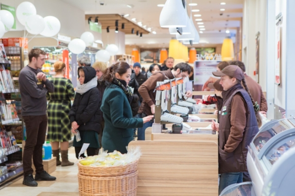 «Азбука вкуса» и «Детский мир» войдут в эксперимент по запрету продажи просроченной продукции
«Азбука вкуса» и «Детский мир» войдут в эксперимент по запрету продажи просроченной продукции