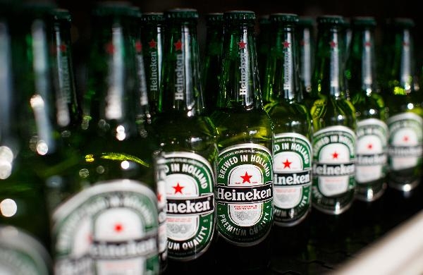 Heineken увязал необходимость запуска новых брендов в РФ с поиском покупателя бизнеса
Heineken увязал необходимость запуска новых брендов в РФ с поиском покупателя бизнеса
