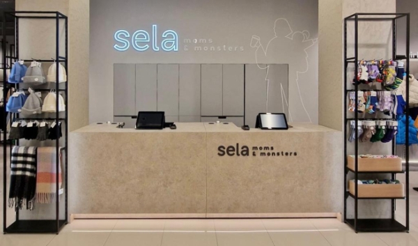 Sela выходит в сегмент мужской одежды
Sela выходит в сегмент мужской одежды