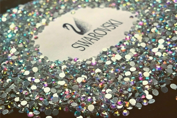 Swarovski объявил о полном уходе компании из России
Swarovski объявил о полном уходе компании из России