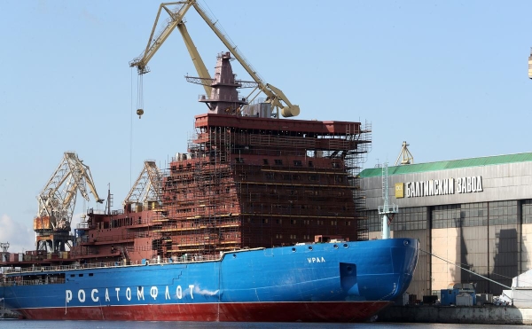«Росатом» заложит еще два атомных ледокола типа «Арктика»
«Росатом» заложит еще два атомных ледокола типа «Арктика»