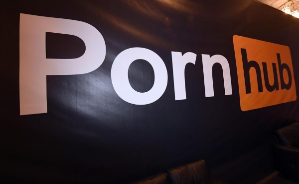 Владельца Pornhub купила канадская инвестиционная фирма
Владельца Pornhub купила канадская инвестиционная фирма