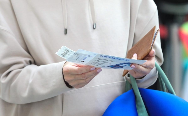 Решетников попросил Минтранс разобраться с «золотыми авиабилетами»
Решетников попросил Минтранс разобраться с «золотыми авиабилетами»