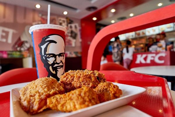 Владелец KFC завершил сделку по продаже бизнеса в России
Владелец KFC завершил сделку по продаже бизнеса в России