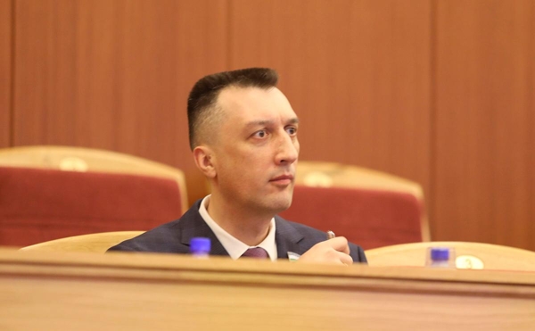 «Юнипро» и «Фортум» возглавили менеджеры «Роснефти»
«Юнипро» и «Фортум» возглавили менеджеры «Роснефти»