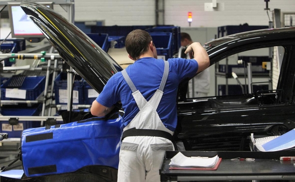 Мантуров подтвердил согласие властей на продажу завода VW в Калуге
Мантуров подтвердил согласие властей на продажу завода VW в Калуге