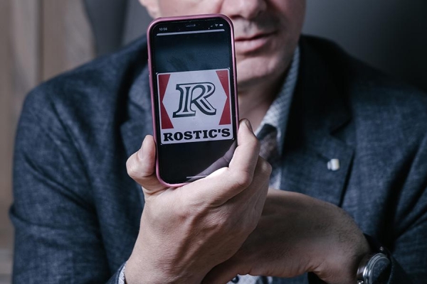 Новый владелец Rostic's — РБК: «Мы не будем конкурировать с KFC»
Новый владелец Rostic's — РБК: «Мы не будем конкурировать с KFC»