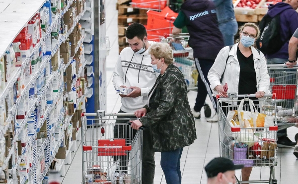 Как изменились за год цены на продукты в магазинах. Фотогалерея
Как изменились за год цены на продукты в магазинах. Фотогалерея