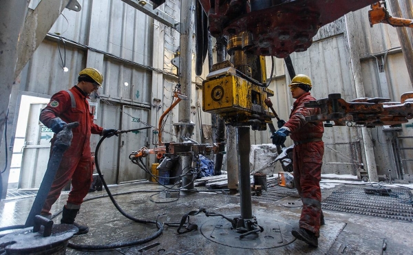 Новак — про снижение добычи нефти, поставки на Восток и дисконт к Brent
Новак — про снижение добычи нефти, поставки на Восток и дисконт к Brent