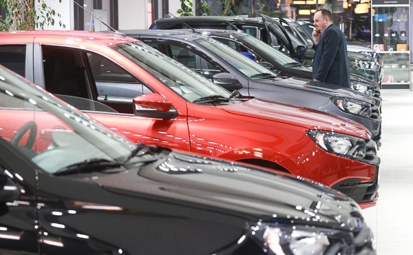 «Коммерсантъ» сообщил о риске роста цен на Lada из-за идеи Минпромторга
«Коммерсантъ» сообщил о риске роста цен на Lada из-за идеи Минпромторга