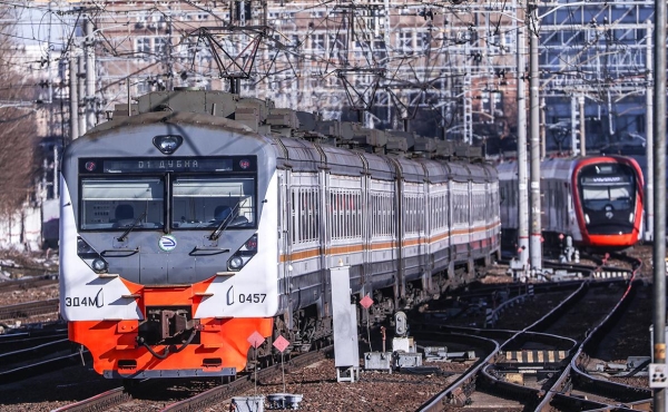 Железнодорожным компаниям разрешили регистрировать вагоны на «Госуслугах»
Железнодорожным компаниям разрешили регистрировать вагоны на «Госуслугах»